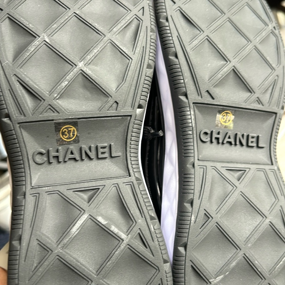 New rubber shoes